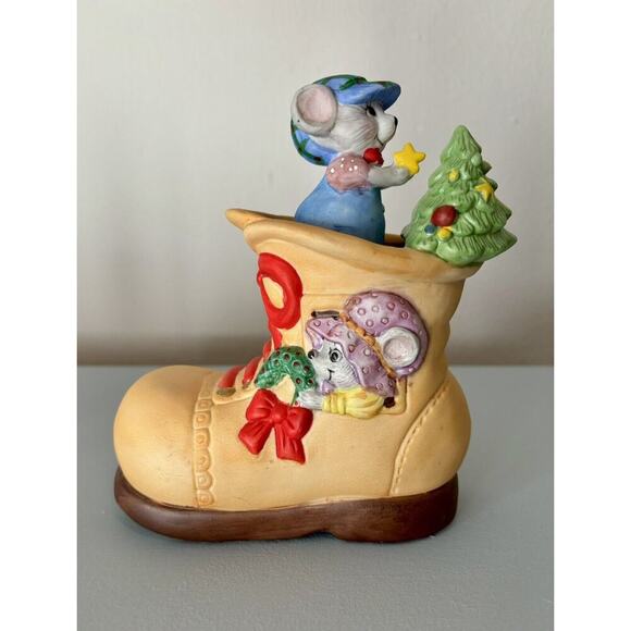 Jasco Other - Christmas Mouse In Shoe Music Box, Plays Deck The Halls, Jasco Porcelain, Moves